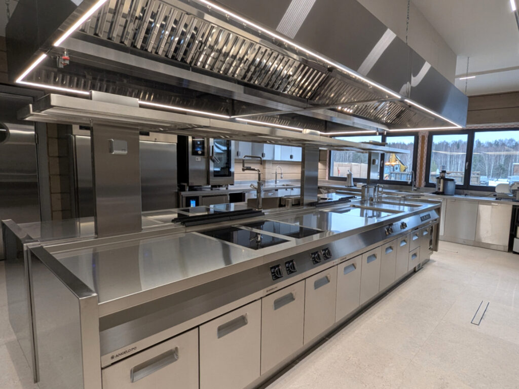 Progettare una cucina professionale: gli elementi da valutare prima di iniziare Progettare una cucina professionale gli elementi da valutare prima di iniziare 2