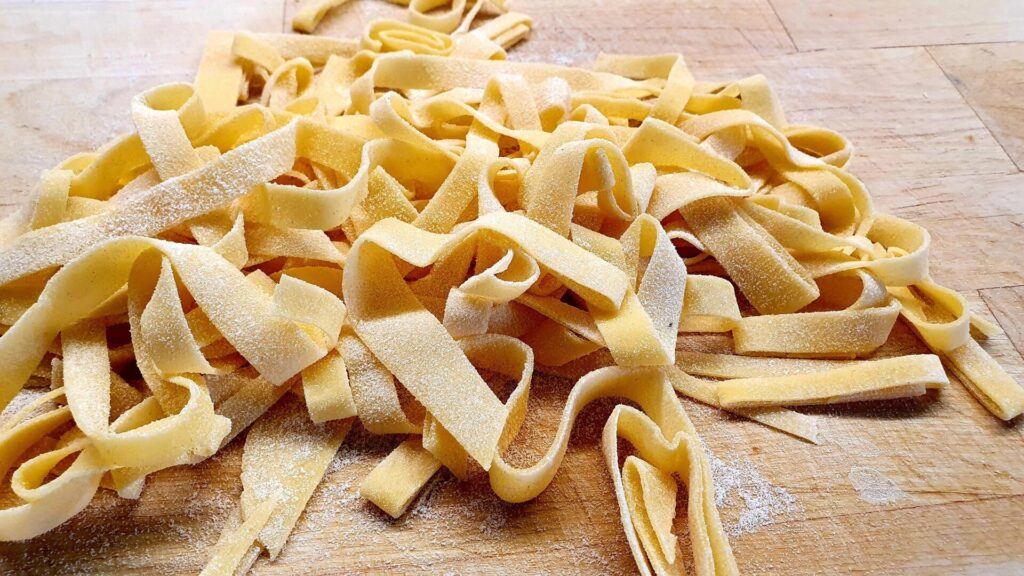 tagliatelle 2 Attrezzature per cucine professionali svg+xml;charset=utf